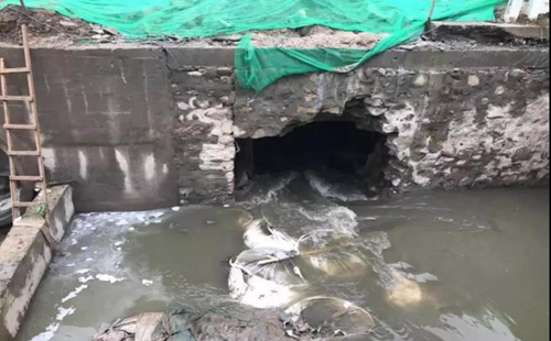 陜西西安市皂河黑臭水體整治一蓋了之 長安段截污管道建設(shè)敷衍應(yīng)對(duì)