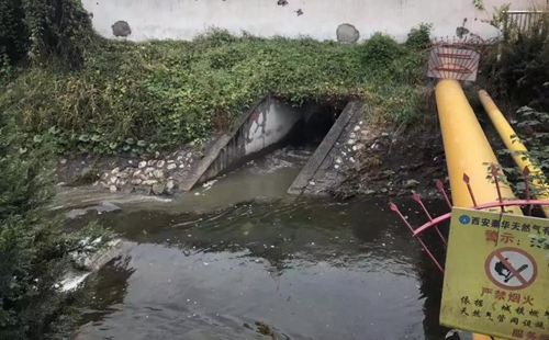 陜西西安市皂河黑臭水體整治一蓋了之 長安段截污管道建設(shè)敷衍應(yīng)對(duì)